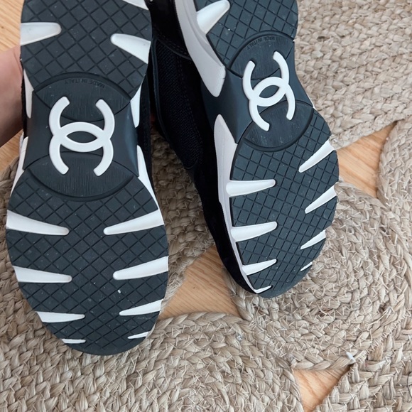 Chanel sneakers- sold out in stores - Picture 3 of 6